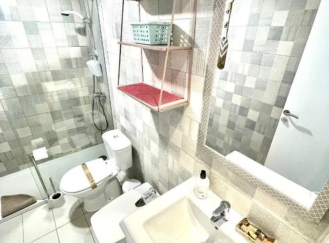 Optimist Apartment *