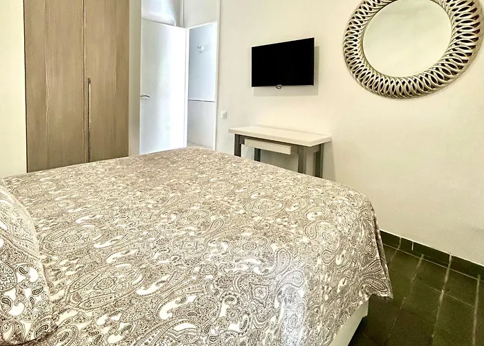 Optimist Apartment *